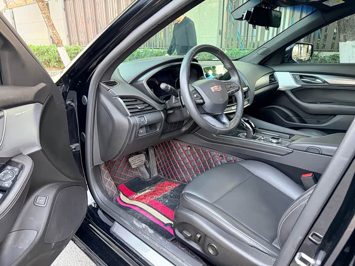 Photo 4 - Cadillac CT5