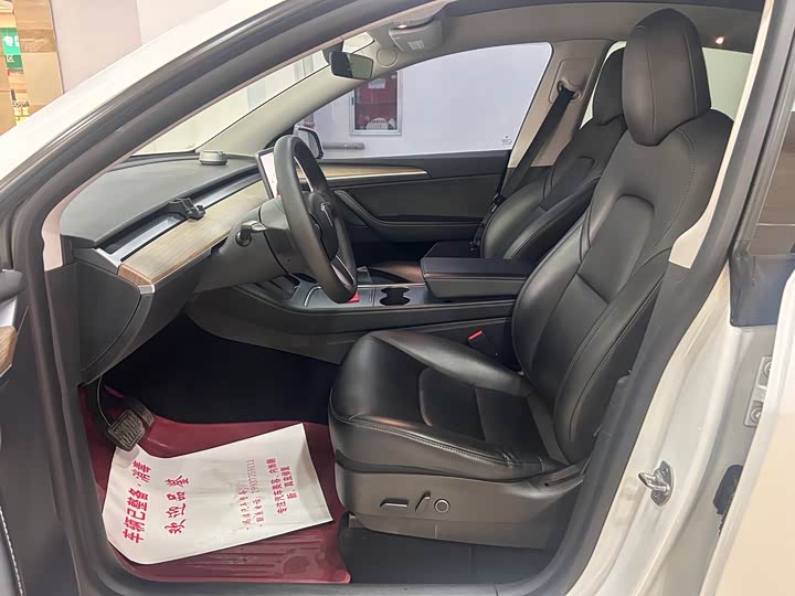 Фото 5 - Tesla Model Y