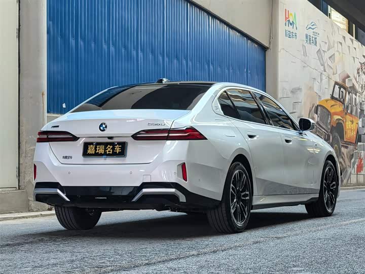 Фото 5 - BMW 5 Series