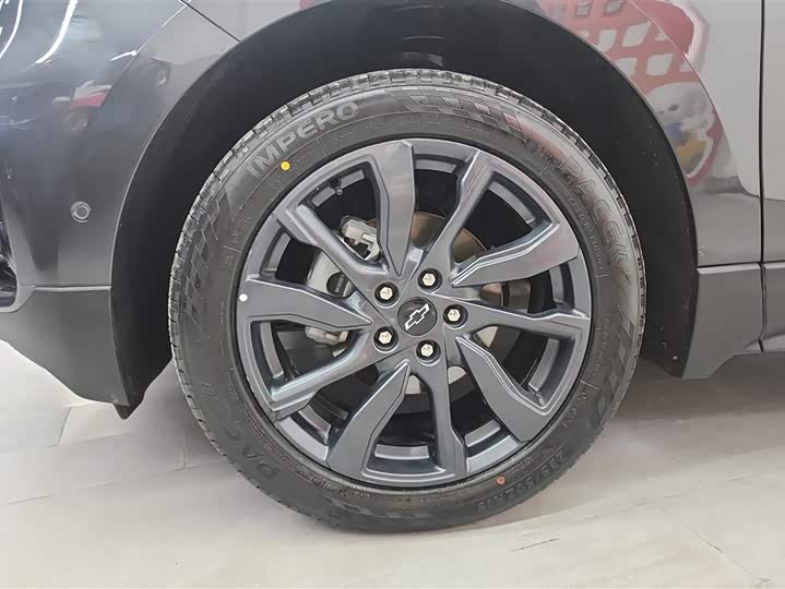 Фото 6 - Chevrolet Equinox