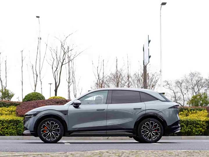 Фото 7 - Zeekr 7X