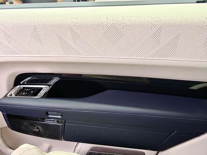 Фото 8 - Zeekr 9X