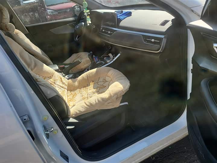 Фото 8 - Chery Tiggo 5x