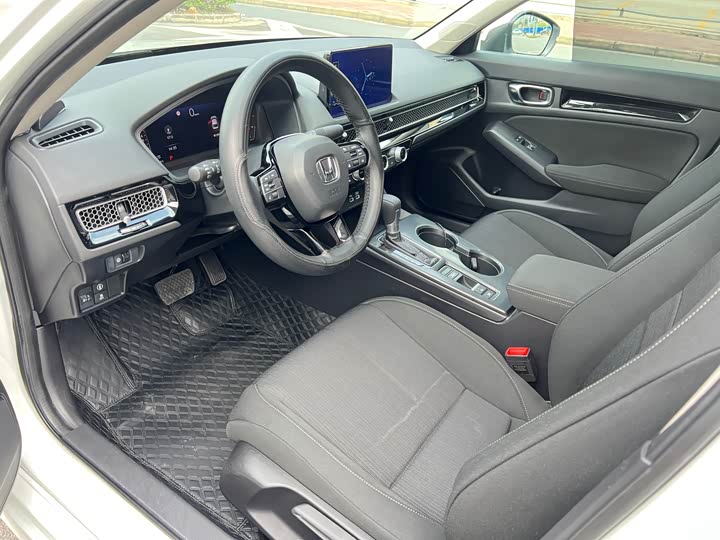 Фото 8 - Honda Civic