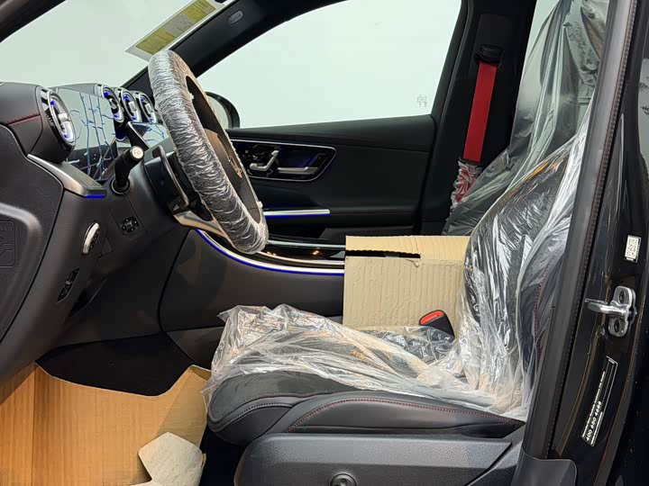 Фото 8 - Mercedes-Benz GLC-Class AMG