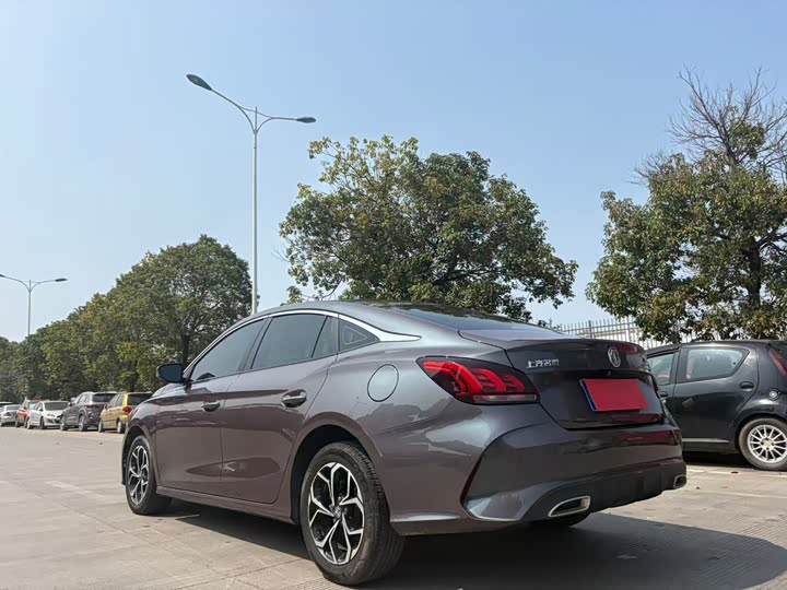 Фото 7 - MG Motor 5