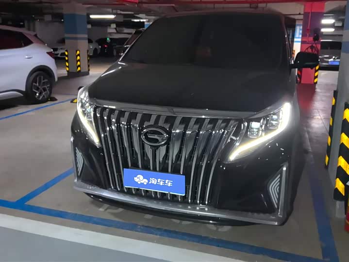 Фото 2 - GAC Trumpchi M8