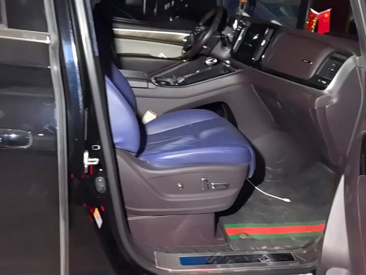 Фото 8 - GAC Trumpchi M8