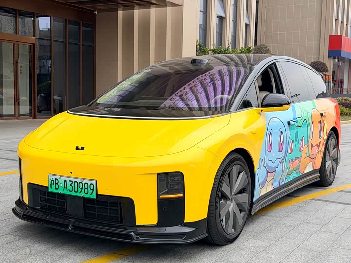 Фото 1 - LiXiang i8