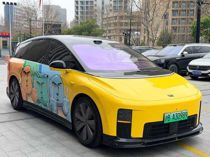 Фото 4 - LiXiang i8