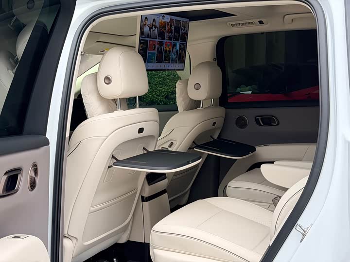 Фото 7 - LiXiang i8