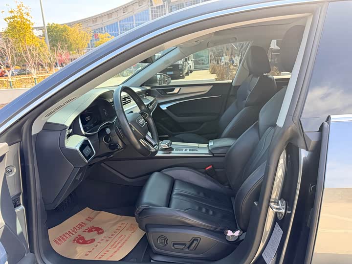 Фото 8 - Audi A7