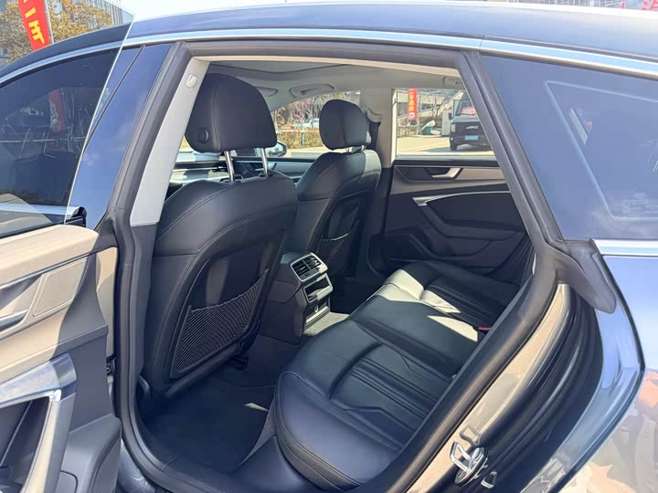 Фото 9 - Audi A7