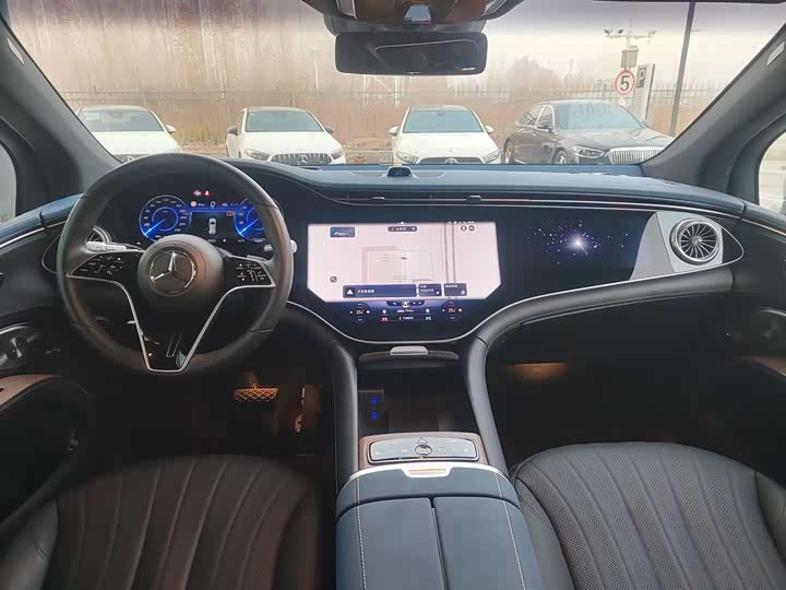 Фото 8 - Mercedes-Benz EQS SUV