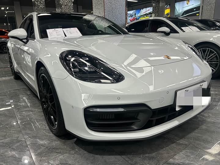 Фото 3 - Porsche Panamera