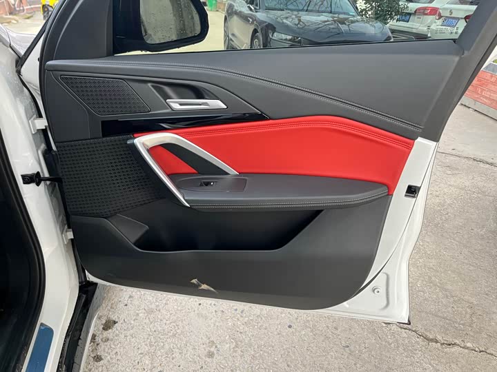 Фото 5 - BMW iX1