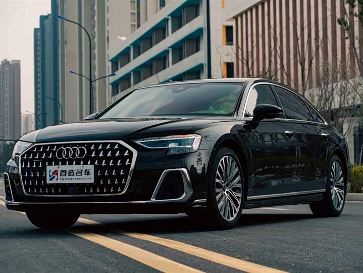 Фото 3 - Audi A8