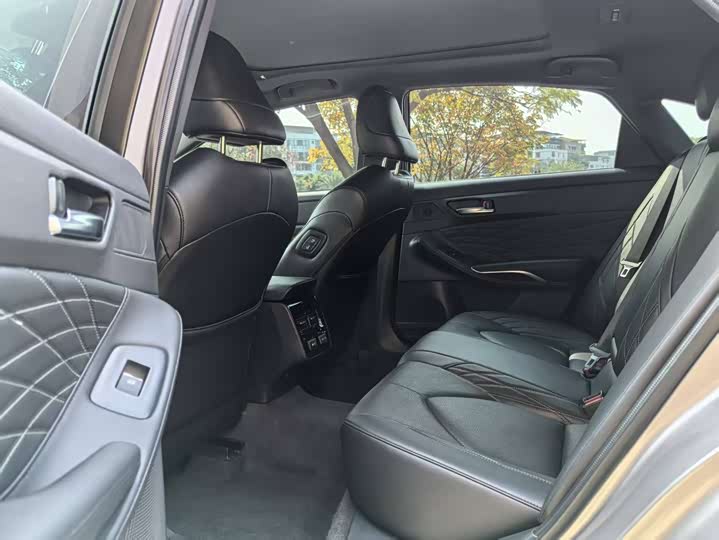 Фото 6 - Toyota Avalon