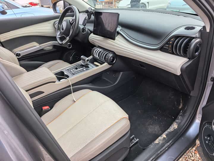 Фото 9 - BYD Yuan Plus