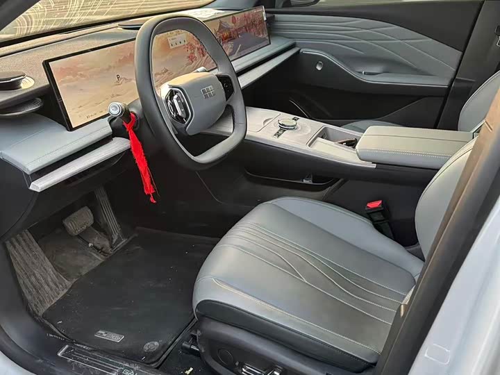 Фото 9 - Geely Galaxy E8