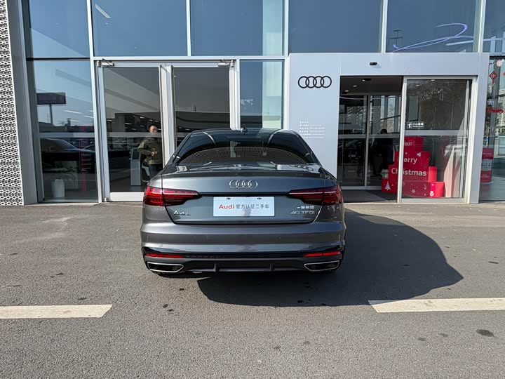 Фото 5 - Audi A4L