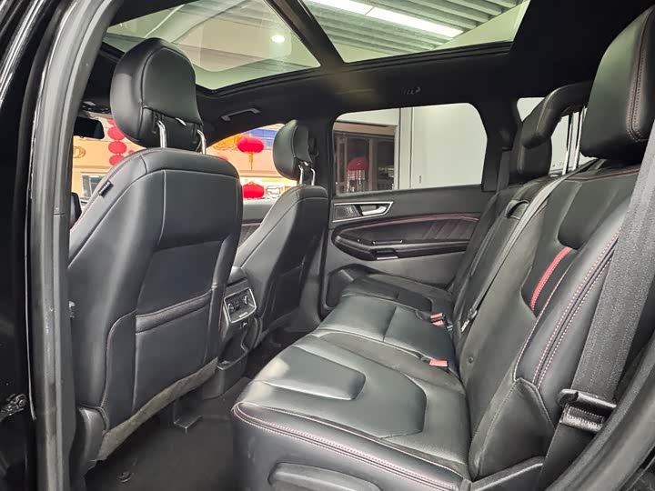 Фото 7 - Ford Edge