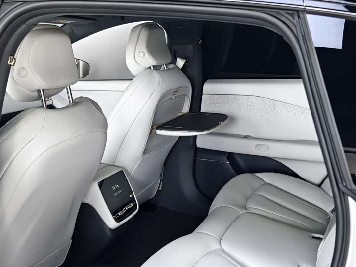 Фото 6 - XPeng F57