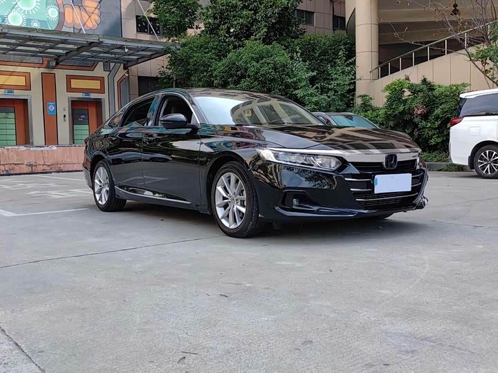 Photo 3 - Honda Accord