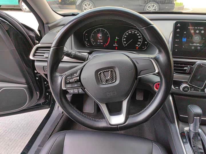 Photo 6 - Honda Accord