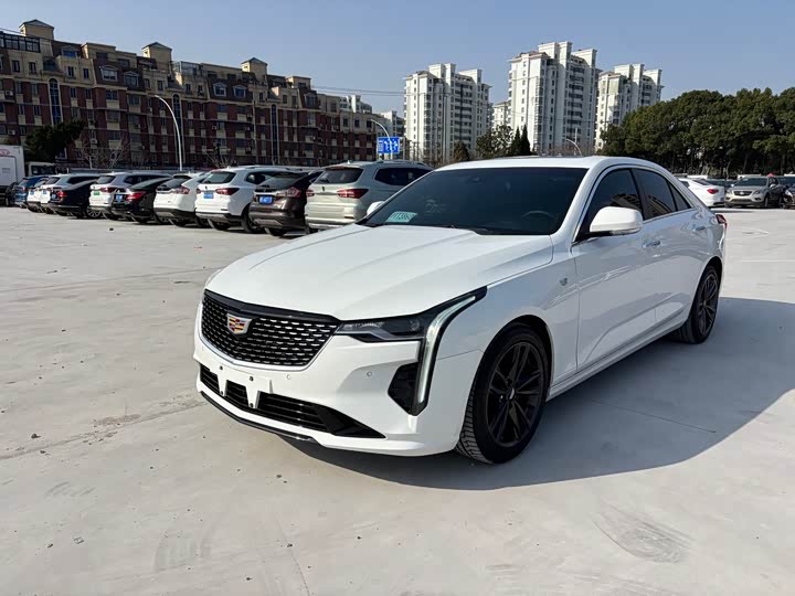 Фото 1 - Cadillac CT4