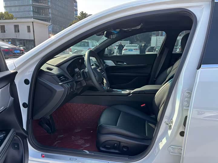 Фото 6 - Cadillac CT4