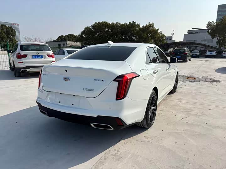 Фото 9 - Cadillac CT4