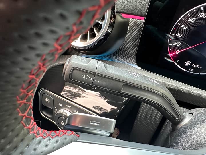 Фото 5 - Mercedes-Benz A-Class