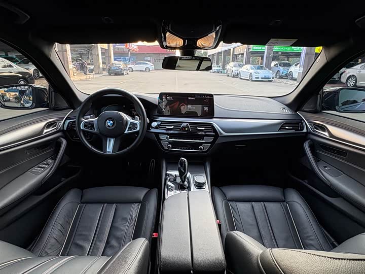 Фото 9 - BMW 5 Series