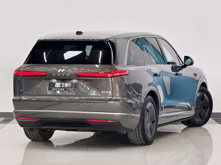 Фото 6 - Nio Onvo L90