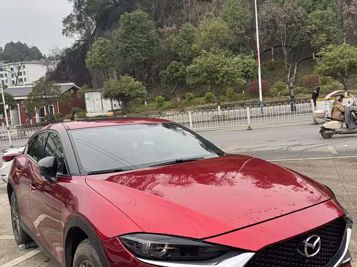 Photo 3 - Mazda CX-4