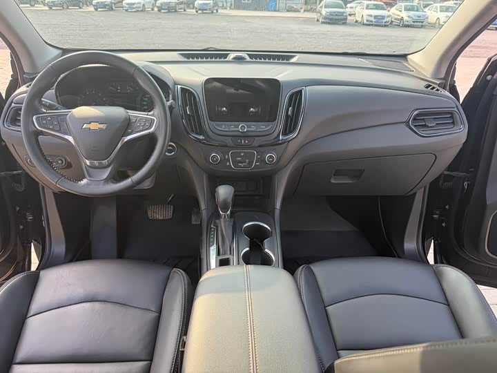 Фото 8 - Chevrolet Equinox
