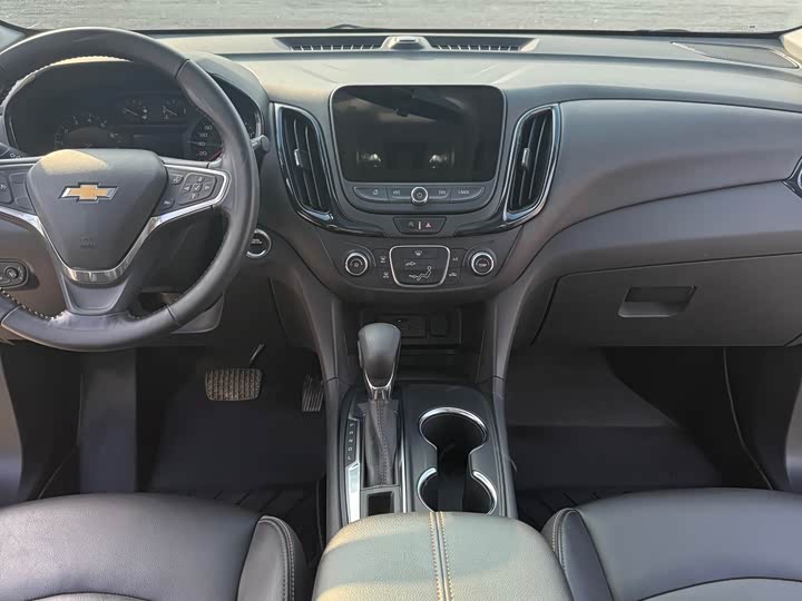 Фото 9 - Chevrolet Equinox