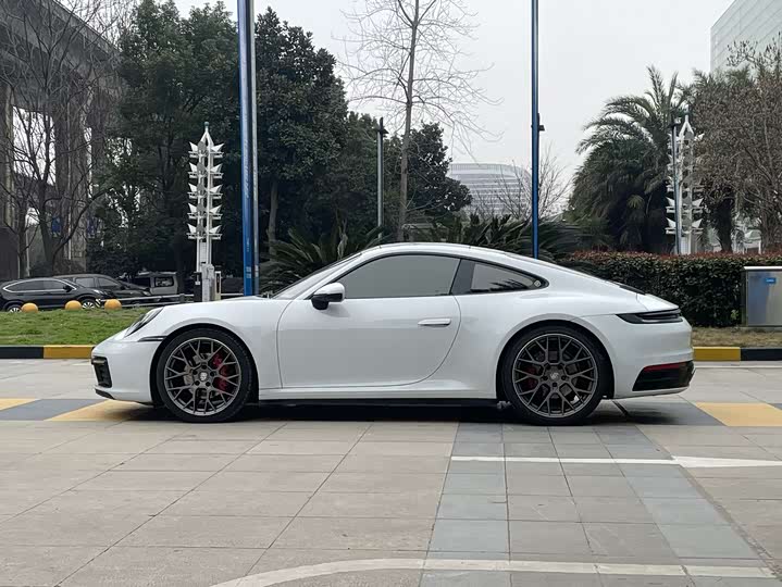 Фото 4 - Porsche 911