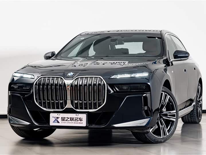 Фото 3 - BMW 7 Series