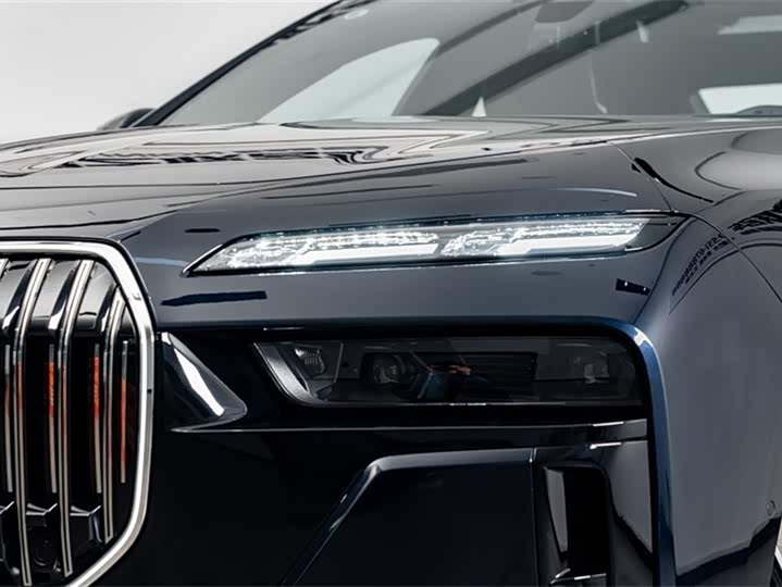 Фото 5 - BMW 7 Series