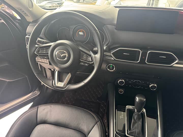 Фото 8 - Mazda CX-5