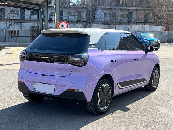 Photo 6 - Dongfeng Yipai 01