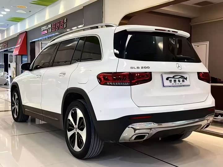 Photo 7 - Mercedes-Benz GLB-Class