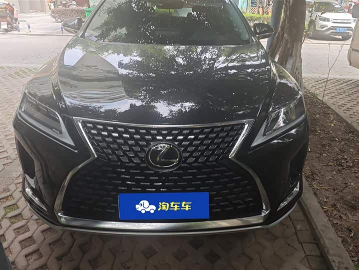 Фото 2 - Lexus RX