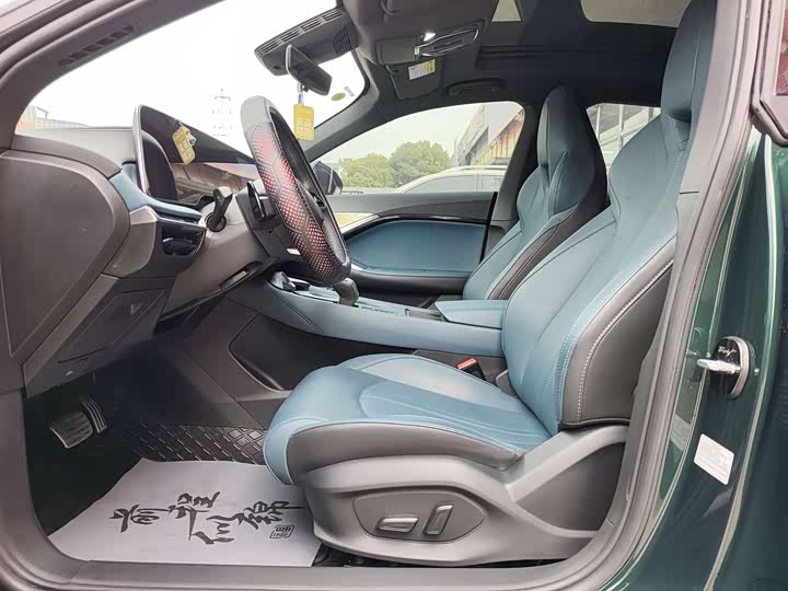 Фото 7 - MG Motor 7