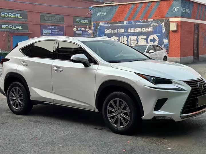 Фото 2 - Lexus NX