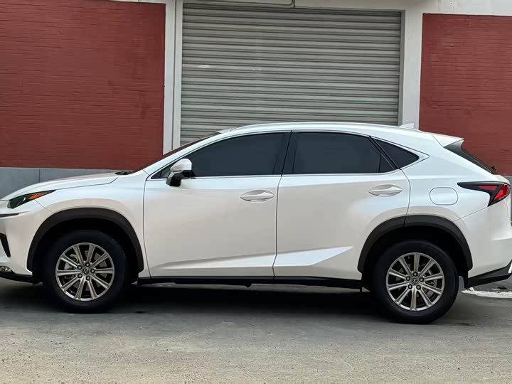 Фото 8 - Lexus NX