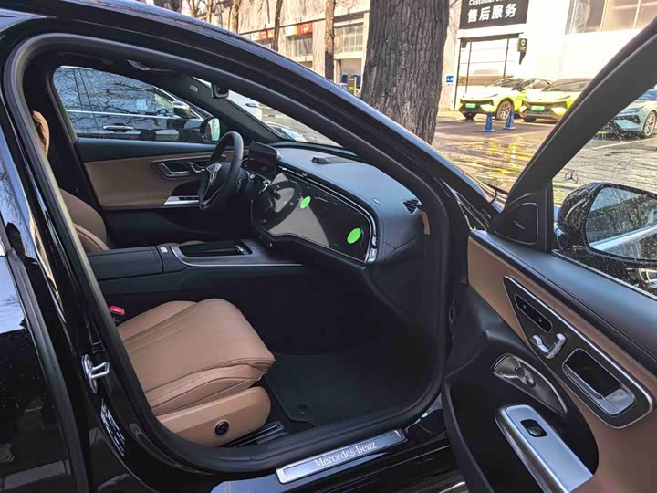 Фото 6 - Mercedes-Benz E-Class