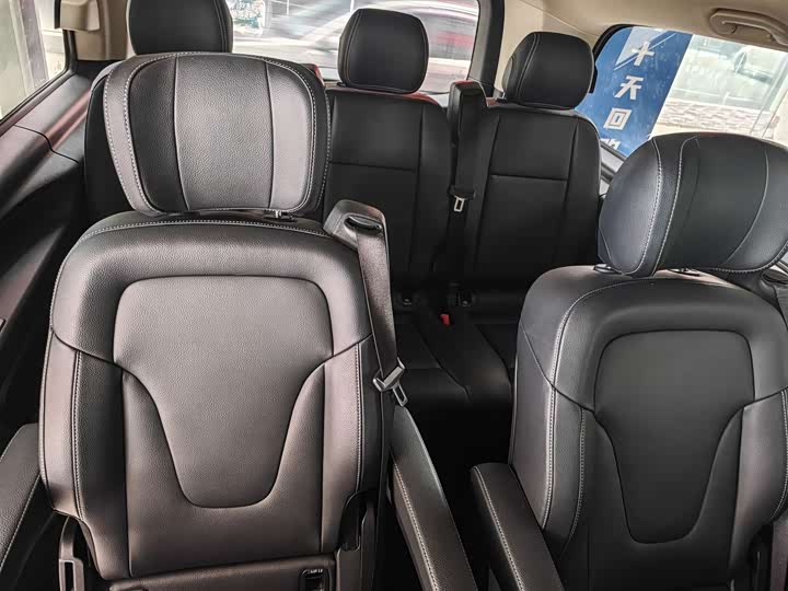 Фото 6 - Mercedes-Benz Vito
